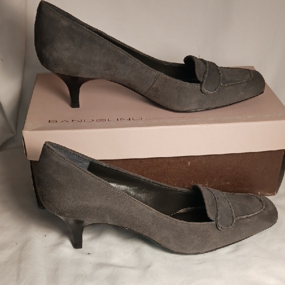 Bandolino Gray Leather Suede Kitten Heel Pumps